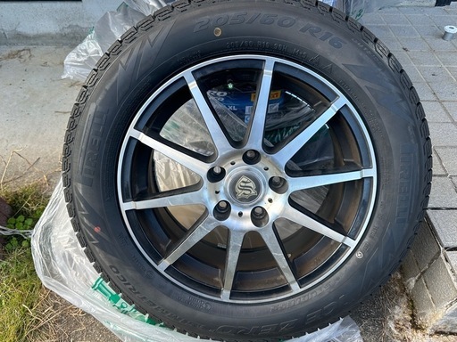 PIRELLI スタッドレスタイヤ　ICE ZERO ASIMMETRICO 205/60R16未使品