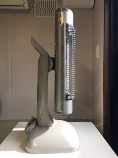 美品・動作確認済み・宅急便可】DAIKIN/ダイキン CERAMHEAT 美品・動作確認済み・宅急便可】DAIKIN/ダイキン CERAMHEAT