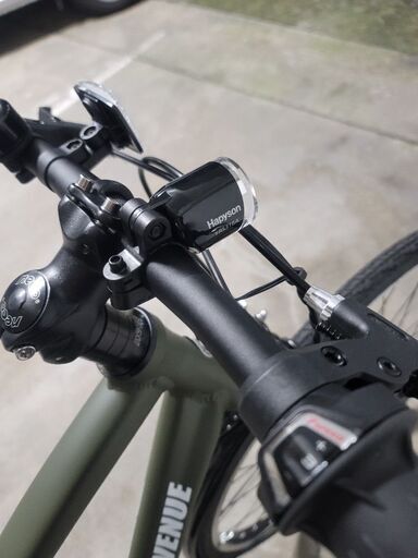 即納・PayPay支払いOK アーバンアベニュー クロスバイク 最新モデル