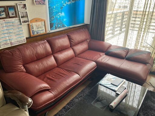 某家具屋さんで売っている10万越えのソファーです。