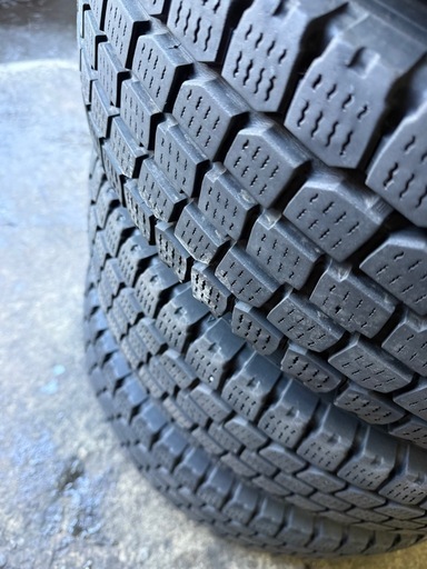 195/80R15 ハイエースにとりあえずの間に合わせなら 195/80r15 107/105 