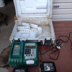 8/4値下げしました】ジャンク品 農機具／片倉機器 棚下電動作業台車