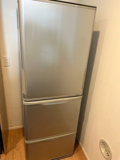 無料・ジャンク】SHARPノンフロン冷凍冷蔵庫冷えない冷蔵庫2019年製  