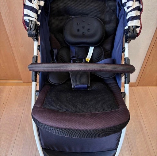 【familiar×アップリカ】スムーヴ プレミアムスムーヴ ベビーカー 三輪 familiar×アップリカ】スムーヴ プレミアムスムーヴ ベビーカー 三輪