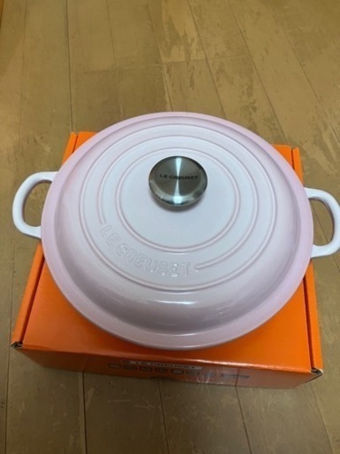 ル・クルーゼ　シグニチャー ビュッフェ・キャセロール 22cm シェルピンク 両手鍋