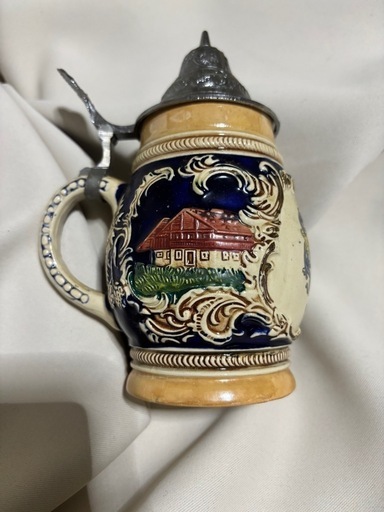 ドイツのウィスバーデン 陶器 ビールジョッキ
