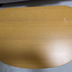 5月中HAY ラウンドテーブルベージュ (Gina) 学芸大学のテーブル  