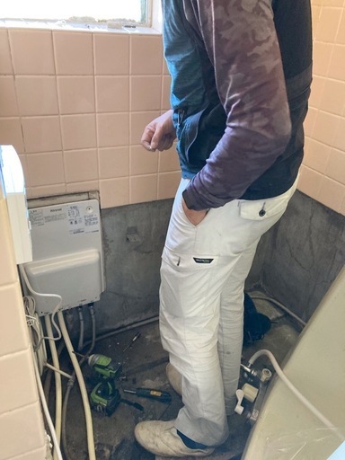 若松団地・風呂・給湯器・2年使用・取り外ししてくださる方限定 キッチンの