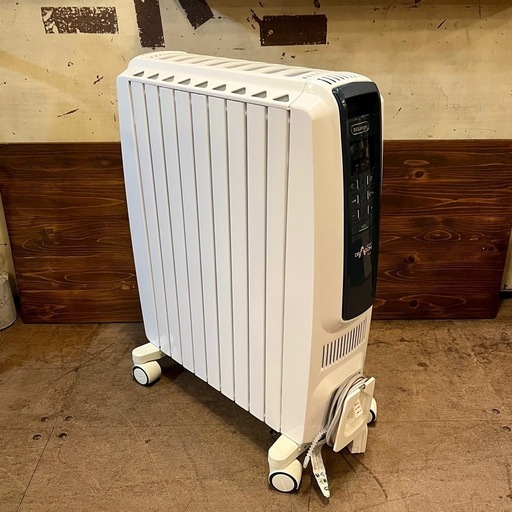 《売約済》 【武蔵小山店】デロンギ De’Longhi ドラゴンデジタルスマート オイルヒーター 10～13畳まで ブルー QSD0915-BL 暖房 ヒーター