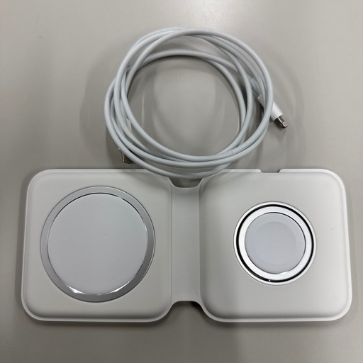 Apple　MagSafeデュアル充電パッド