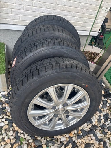 ダンロップ DUNLOP スタッドレスタイヤ 4本セット WINTER MAXX WM02