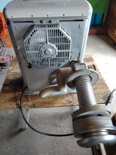 CORONA/コロナ 密閉式石油ストーブ FF-VT42P4 現状