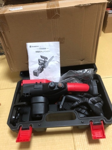 Soggloo チェーンソー 充電式 12インチ 電動 チェーンソー ブラシレスモーター搭載 自動給油 充電式 小型 チェーンソー 最大切断幅30cm 本体軽量1.9kg 片手操作 21V 強力 マキタ18Vバッテリー 互換対応 収納ケース・日本語取扱説明書付き 家庭用 木工切断 伐採 園芸設備 【本体のみ/バッテリー ません】