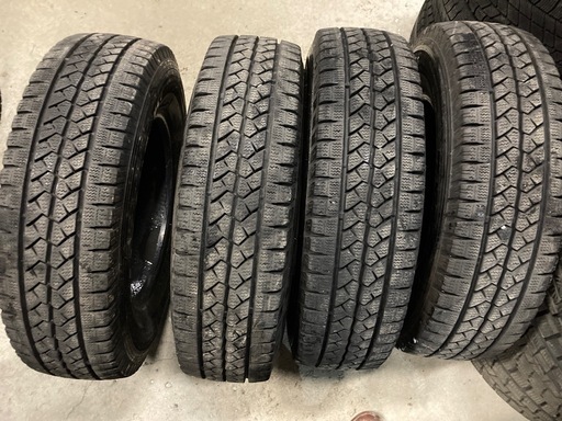 BS VL1 195/80R15 107/105 LT 4本 冬タイヤ中古 ハイエースキャラバン