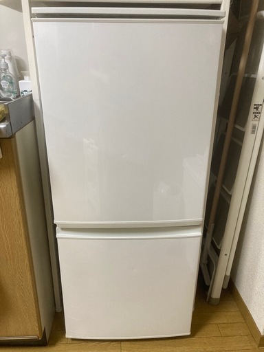 【12/15〜12/29引き取り希望】SHARP ノンフロン冷凍冷蔵庫 137L SJ-D14B-W
