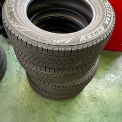 23年製ダンロップスタッドレスSV01 145R12 6PR 入替バランス調整  