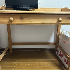 大特価 銘木 秋田杉 小さめ 一枚板ダイニングテーブル (ニコニコ  