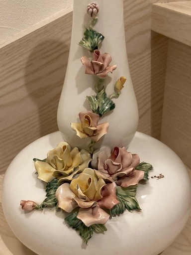 メードイン　イタリア　ピンク薔薇　美品　作家　手作り花瓶　マリーアントワネット メードイン イタリア ピンク薔薇 美品 作家 手作り花瓶 マリー