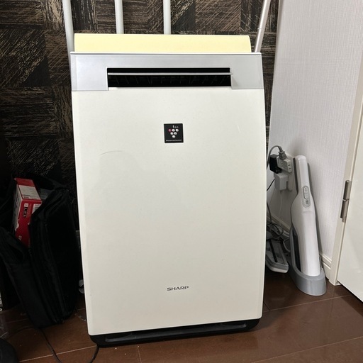 【全品送料無料】 送料込み＊SHARP 加湿空気清浄機 2023年製＊1203-7（SHARP 加湿器