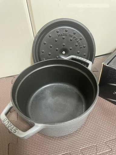 staub ストウブ 「 ピコ ココット ラウンド カンパーニュ 20cm 」 両手 鋳物 ホーロー 鍋