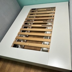 IKEA クイーンベッドフレームのみ 両サイド3個ずつ収納あり