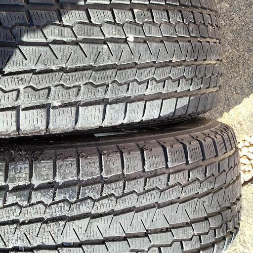 ヨコハマ アイスガード215/70R15 6穴 139.7 ハイエース等に2021年製造 