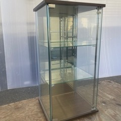 ☆中古￥20,000！ライト付きガラス陳列棚 家具 【BJ205】