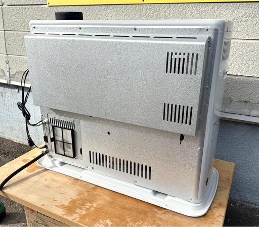 札幌市内配送可 美品 21年製 コロナ 煙突式石油ストーブ SV-7020PR  