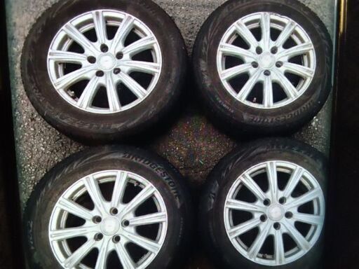 中古 215/60r16ホイールスタッドレスセット