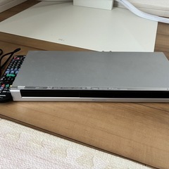 テレビとブルーレイレコーダー売ります 東京都足立区入谷まで取りに来れる人、このままの状態で持っていける人