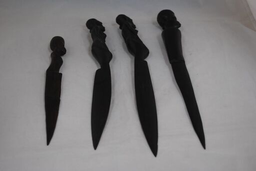 [1025] アフリカ タンザニア マコンデ彫刻　木製ペーパーナイフ 4本セット