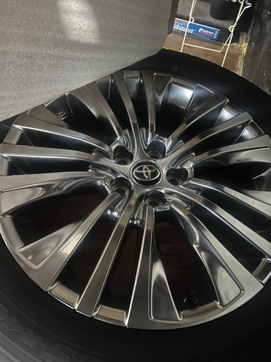 新車ハリアー タイヤホイール 新車外し ハリアー 純正 タイヤ ホイール