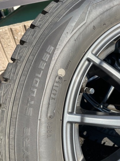 ダンロップ(DUNLOP) 215⁄60R16 95Q スタッドレスタイヤ 中古タイヤ 215 