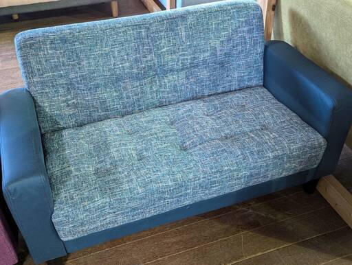 コンパクトな2Pソファー 他のカラーも展開してますよ！！ コンパクト