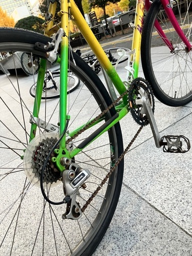 7速カラフルクロスバイク レグレス 27型アルミ シマノ7速 430mm AUTO