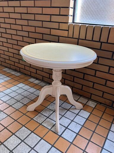 丸形テーブル