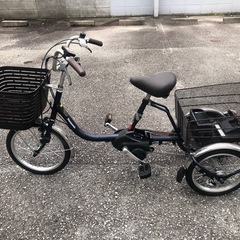 オートフィックス店頭にて 三輪自転車