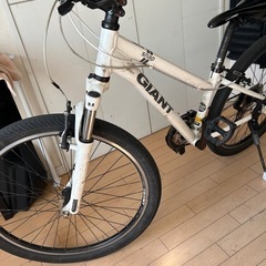 値下げしました クロスバイク ブラック 中古 ヘッドライトライト 鍵付き