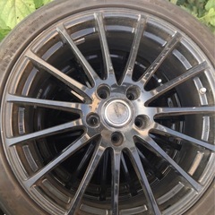 決まりました。プリウスα純正アルミとタイヤ (うえっずん) 新原の  