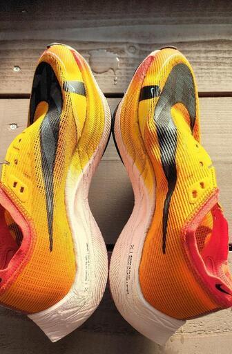 NIKE ヴェイパーフライ2 エキデン 25.0cm ナイキヴェイパーフライnext