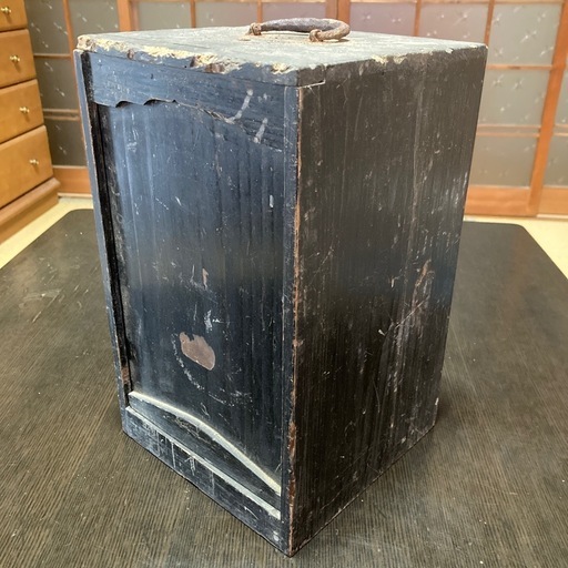 【大正〜昭和初期】陶器の四段重箱　手提げ木箱入り　中国風　亀と竹柄　アンティーク 大正〜昭和初期】アンティーク 陶器の4段重箱 中国風 亀と竹柄 黒