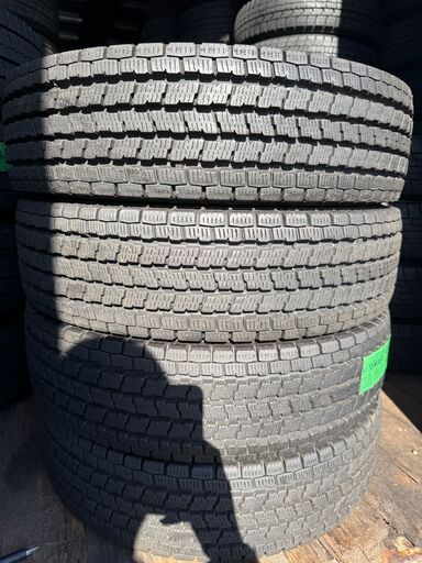 JMS052 ?タイヤ安く譲ります?中古スタッドレスタイヤ?165  