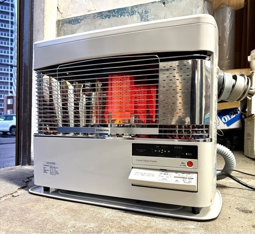 札幌市内配送可 美品 14年製 コロナ FF式輻射石油ストーブ FF-6814SR 木造18畳/コンクリート28畳 札幌市内配送可 美品 14年製 コロナ FF式輻射石油ストーブ