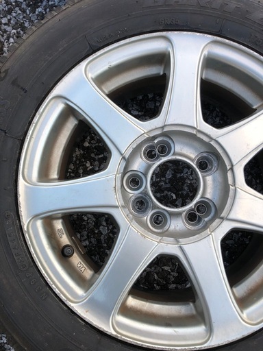 お譲り先決まりました]アルミホイール付スタッドレスタイヤ4本セット