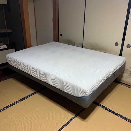 TEMPUR ダブルサイズ マットレス クリーム色 TEMPUR ダブルサイズ マットレス クリーム色 TEMPUR ダブルサイズ