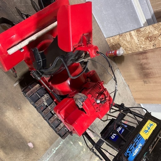 雪対策に 五馬力エンジン除雪機イセキFSR550 動作良好