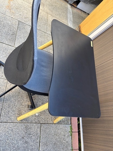 椅子とテーブルセット