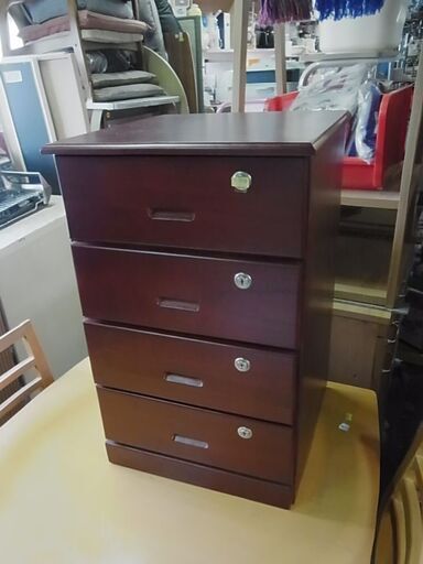 木製　鍵付き　ミニチェスト　隠しキャスター付き　収納家具　引き出し　貴重品収納