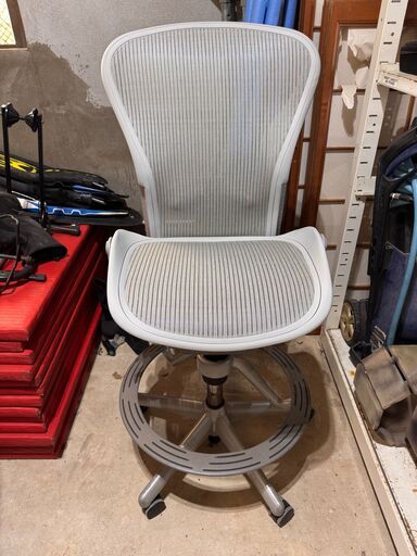 アーロンチェア スツール Bサイズ スモーク色 カウンター高さ Herman  