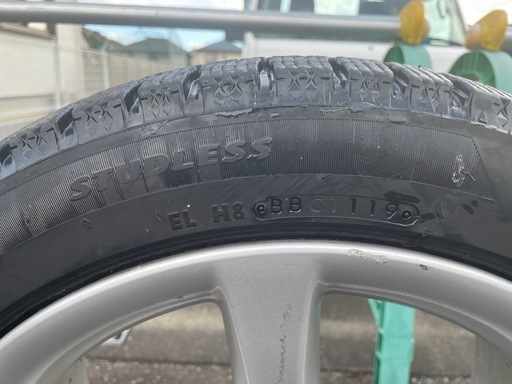 スカイライン？ 225/45R17 BRIDGESTONE BLIZZAK VRX2 スタッドレス 